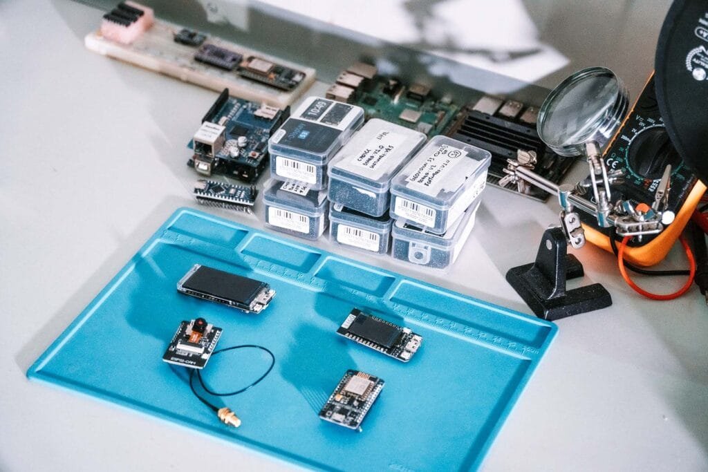 esp32 web server: esp32 vs esp8266 developement boards