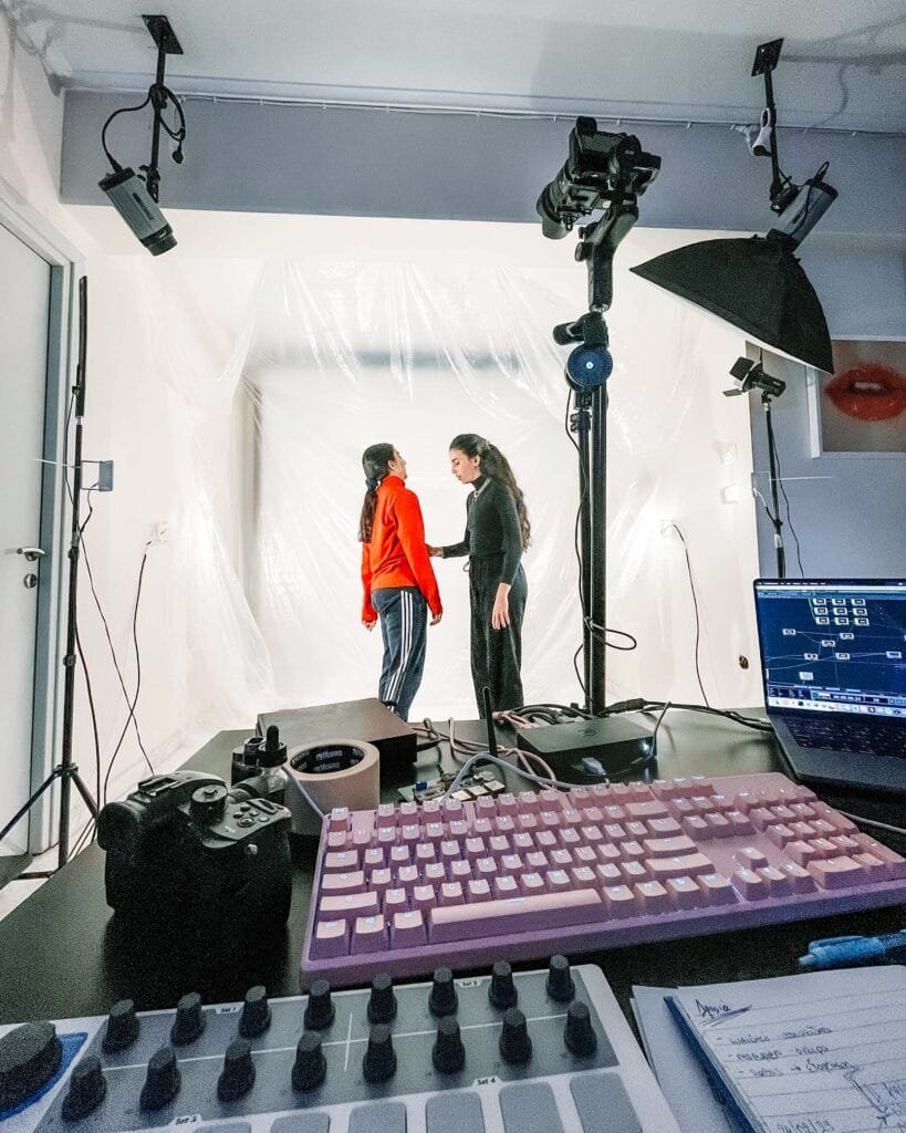 Studio experiment with projection mapping visuals, featuring minimalist geometric shapes and immersive installation techniques.
